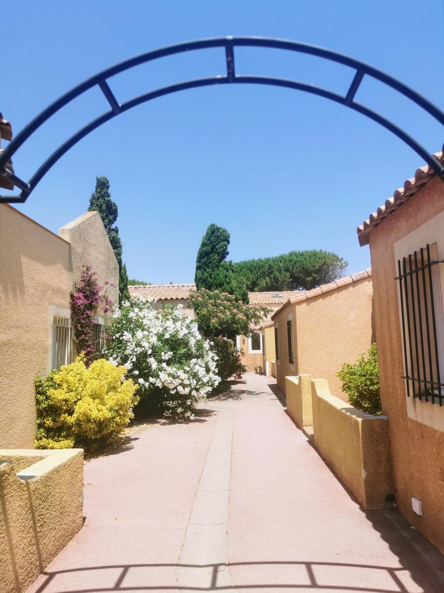 Résidence l'Oustal des Mers Gruissan Esterno foto